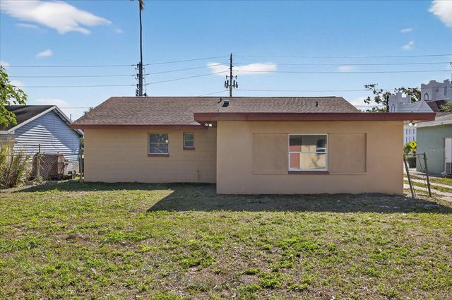 902 MARSHALL STREET, Clearwater, FL 33755