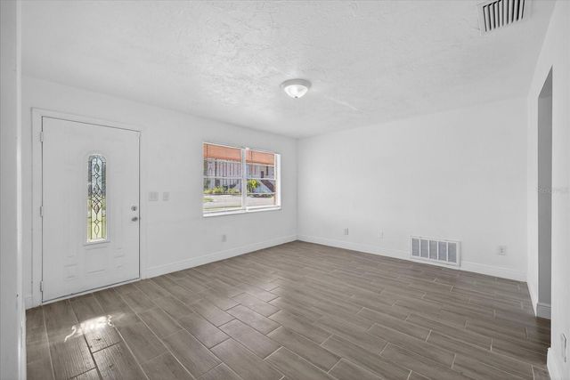 902 MARSHALL STREET, Clearwater, FL 33755