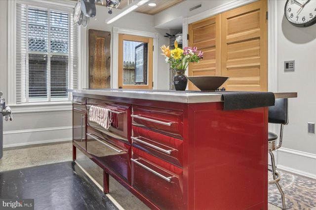 116 11TH ST NE, Washington, DC 20002