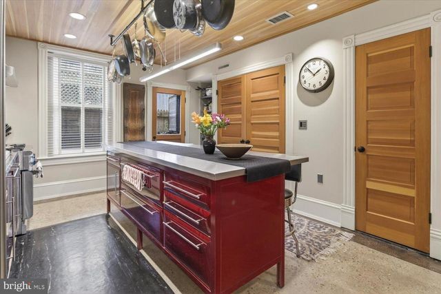 116 11TH ST NE, Washington, DC 20002