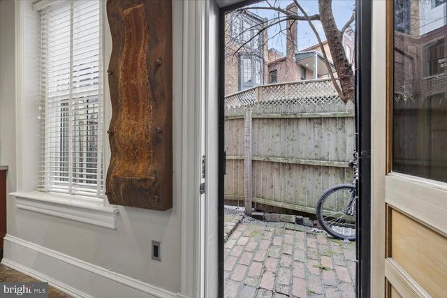 116 11TH ST NE, Washington, DC 20002