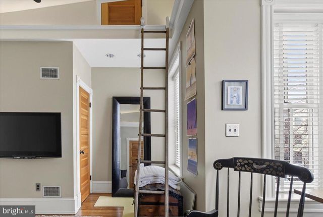 116 11TH ST NE, Washington, DC 20002