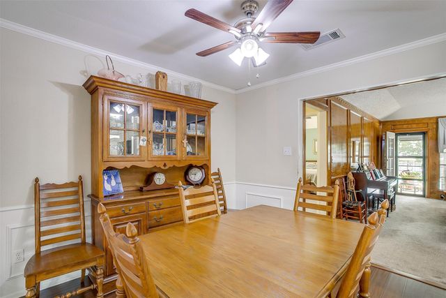225 Timber Ridge Drive, Burleson, TX 76028