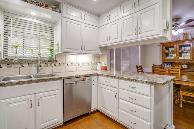 225 Timber Ridge Drive, Burleson, TX 76028