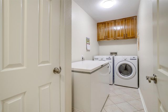 225 Timber Ridge Drive, Burleson, TX 76028