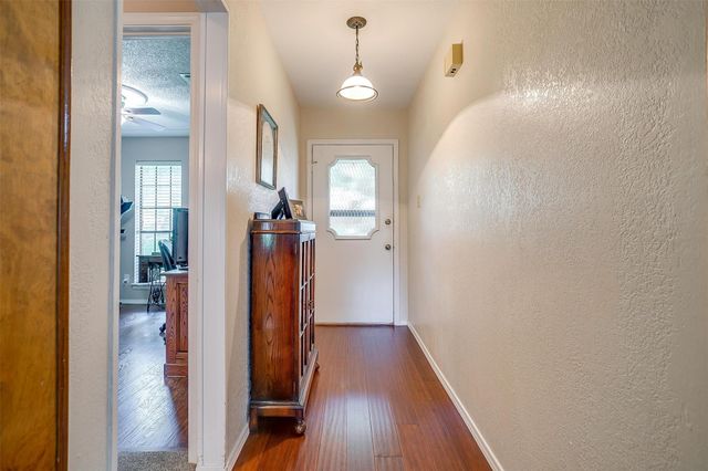 225 Timber Ridge Drive, Burleson, TX 76028