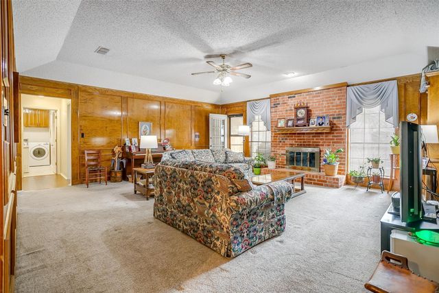 225 Timber Ridge Drive, Burleson, TX 76028