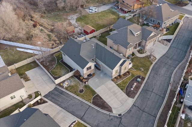 5809 S BLUE FLAX LN, Salt Lake City, UT 84121