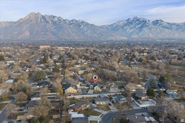 5809 S BLUE FLAX LN, Salt Lake City, UT 84121