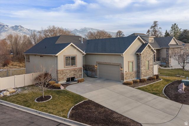 5809 S BLUE FLAX LN, Salt Lake City, UT 84121