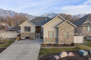 5809 S BLUE FLAX LN, Salt Lake City, UT 84121