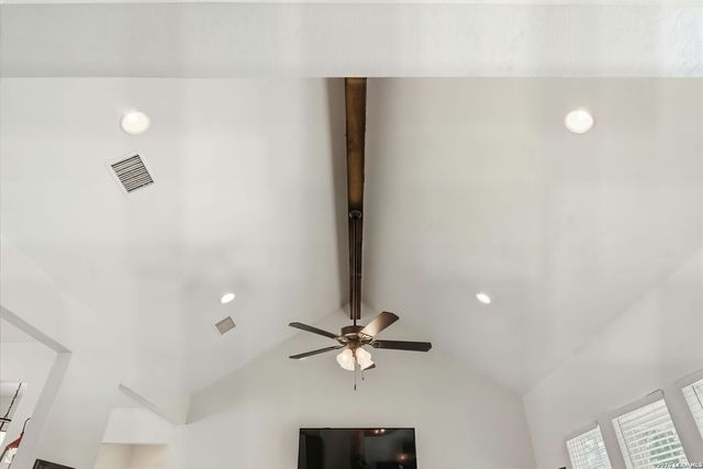 526 E Greenbriar, Granite Shoals, TX 78654