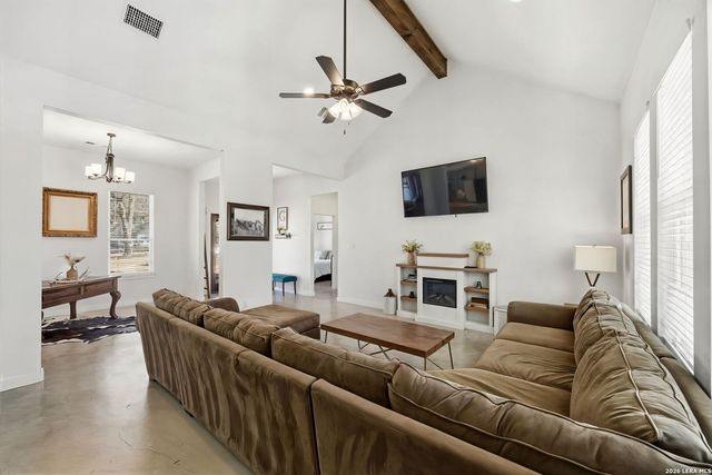 526 E Greenbriar, Granite Shoals, TX 78654