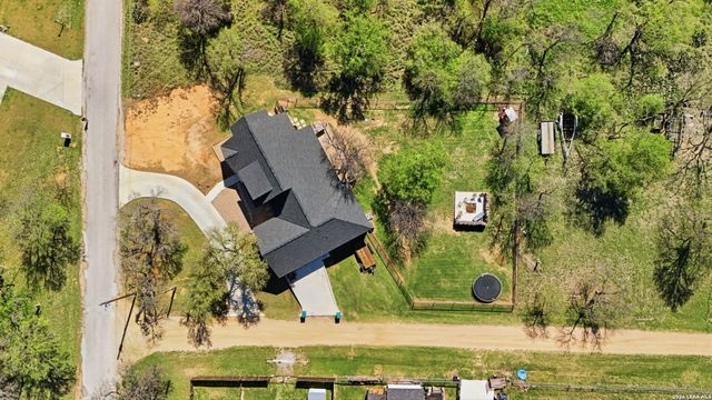 526 E Greenbriar, Granite Shoals, TX 78654