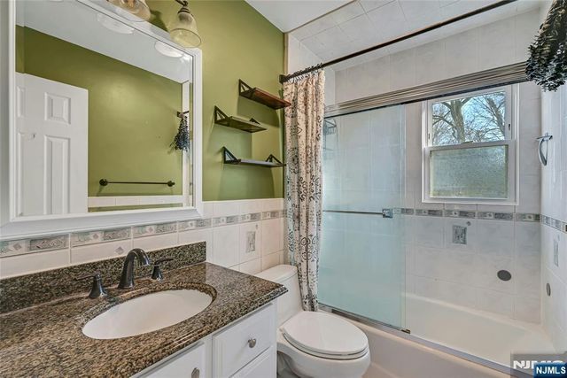 110 Somers Avenue, Bergenfield, NJ 07621