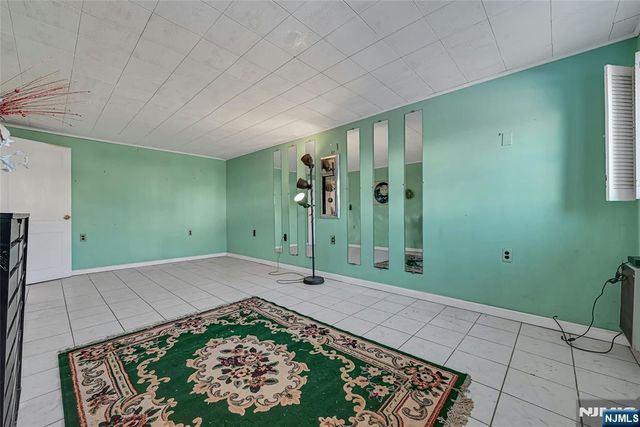 110 Somers Avenue, Bergenfield, NJ 07621