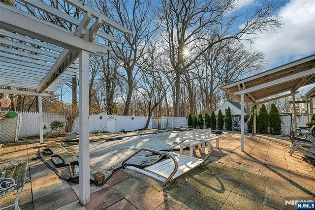 110 Somers Avenue, Bergenfield, NJ 07621