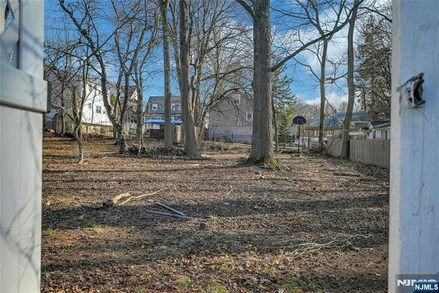 110 Somers Avenue, Bergenfield, NJ 07621