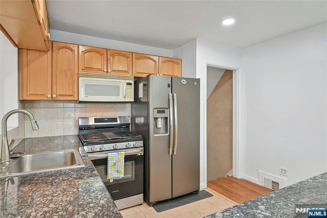 110 Somers Avenue, Bergenfield, NJ 07621