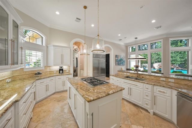 19 Harmony Links Place, The Woodlands, TX 77382