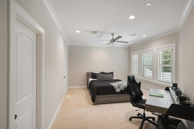 19 Harmony Links Place, The Woodlands, TX 77382