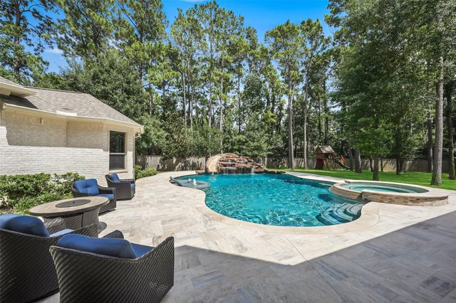 19 Harmony Links Place, The Woodlands, TX 77382