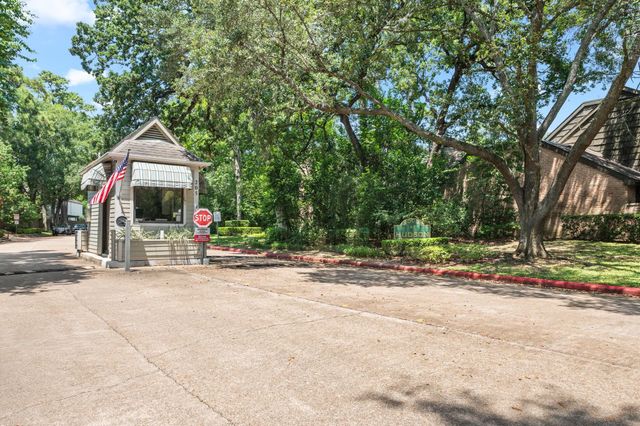 294 Sugarberry Circle, Houston, TX 77024