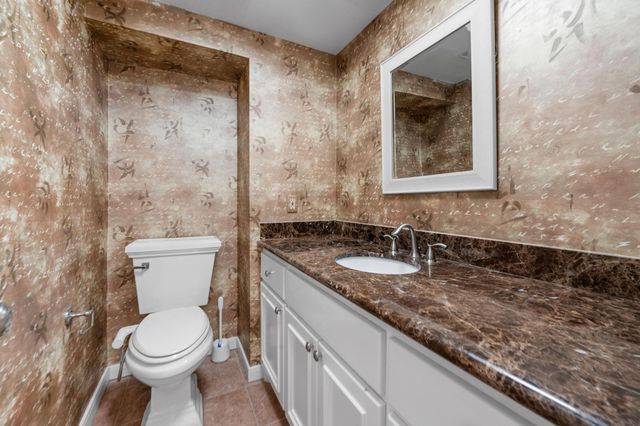 294 Sugarberry Circle, Houston, TX 77024