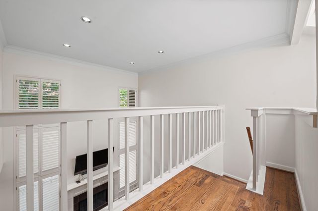 294 Sugarberry Circle, Houston, TX 77024