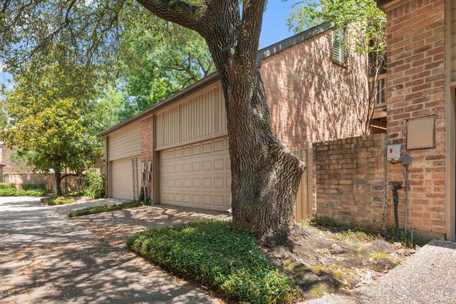 294 Sugarberry Circle, Houston, TX 77024