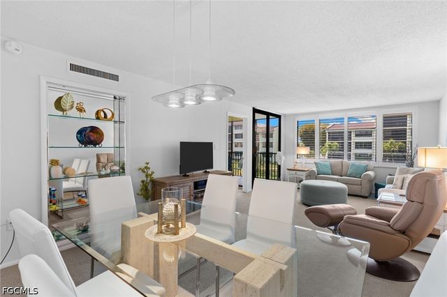 979 E Gulf DR D-462, Sanibel, FL 33957