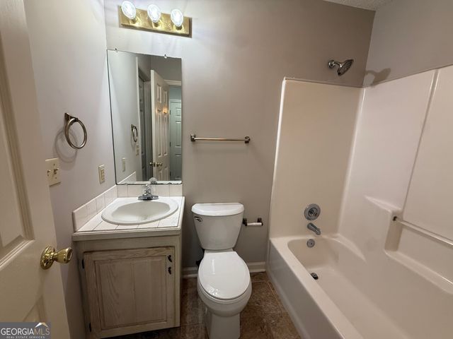 125 Shadow Pond Road, Dublin, GA 31021