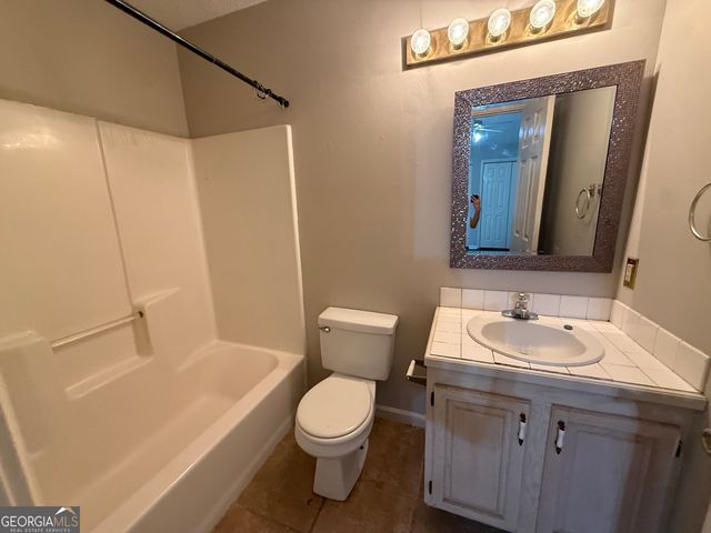 125 Shadow Pond Road, Dublin, GA 31021
