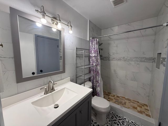 2714 W Ellis Drive, Tempe, AZ 85282