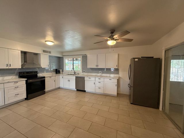 2714 W Ellis Drive, Tempe, AZ 85282