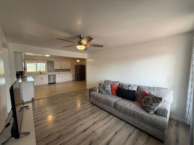 2714 W Ellis Drive, Tempe, AZ 85282