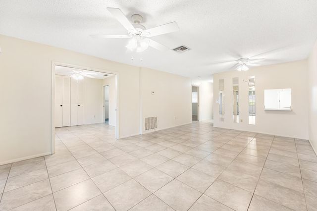 5725 FERNLEY Drive E 47, West Palm Beach, FL 33415