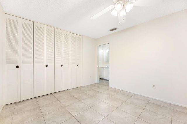 5725 FERNLEY Drive E 47, West Palm Beach, FL 33415