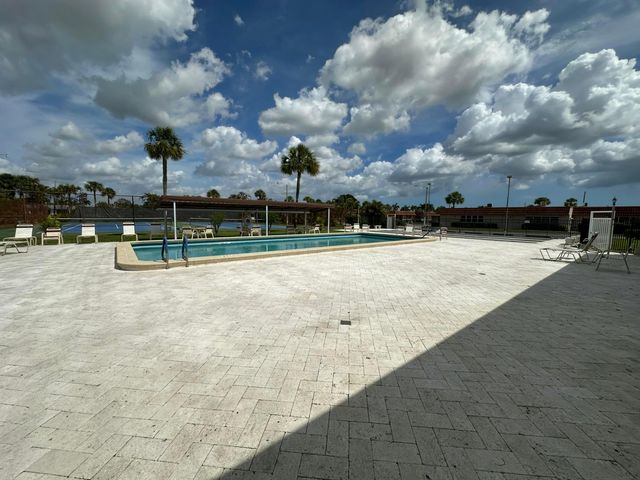 5725 FERNLEY Drive E 47, West Palm Beach, FL 33415