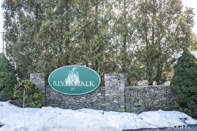 2 Riverwalk, Branford, CT 06405