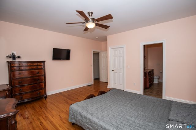 2 Riverwalk, Branford, CT 06405