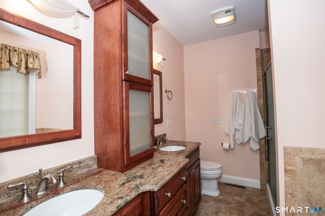 2 Riverwalk, Branford, CT 06405