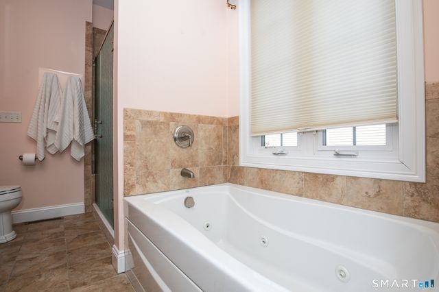 2 Riverwalk, Branford, CT 06405