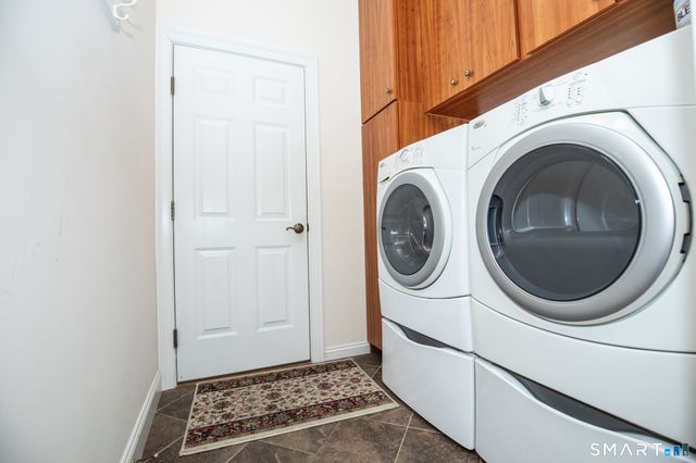 2 Riverwalk, Branford, CT 06405