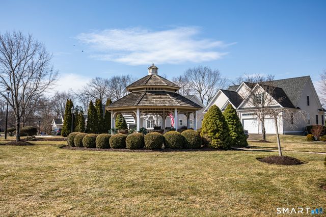 2 Riverwalk, Branford, CT 06405