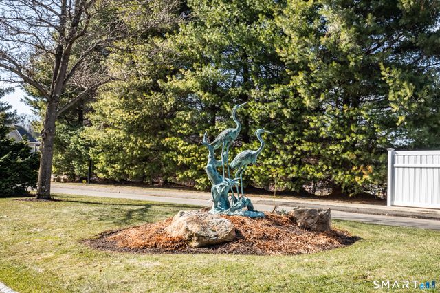 2 Riverwalk, Branford, CT 06405