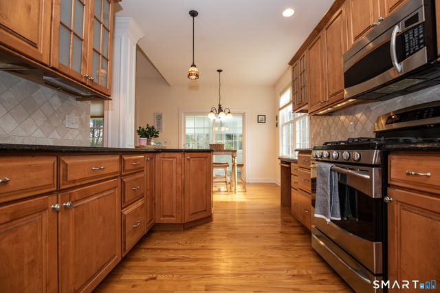 2 Riverwalk, Branford, CT 06405