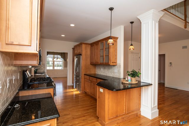 2 Riverwalk, Branford, CT 06405