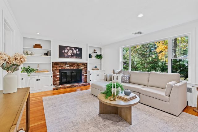 16 Happy Hollow Road, Wayland, MA 01778