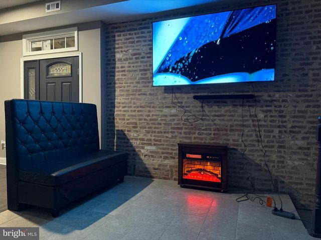 3218 FREDERICK AVE, Baltimore, MD 21229
